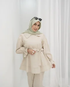شومیز عروسکی لینن – انتخابی سبک و راحت برای بهار و تابستان با طراحی خاص و کمربند همراه